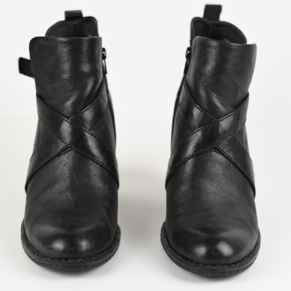 Born Black Leather booties with 3 inch heel - Picture 7 of 11